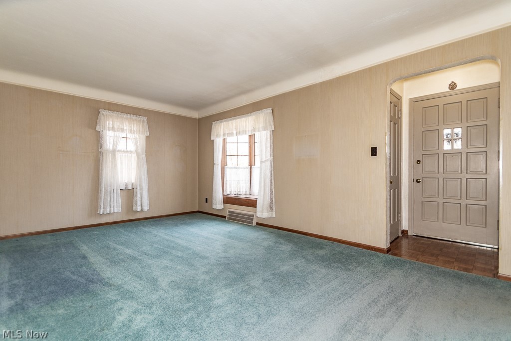 4852 Westbourne Road Cleveland, OH 44124 - Photo 12 of 35