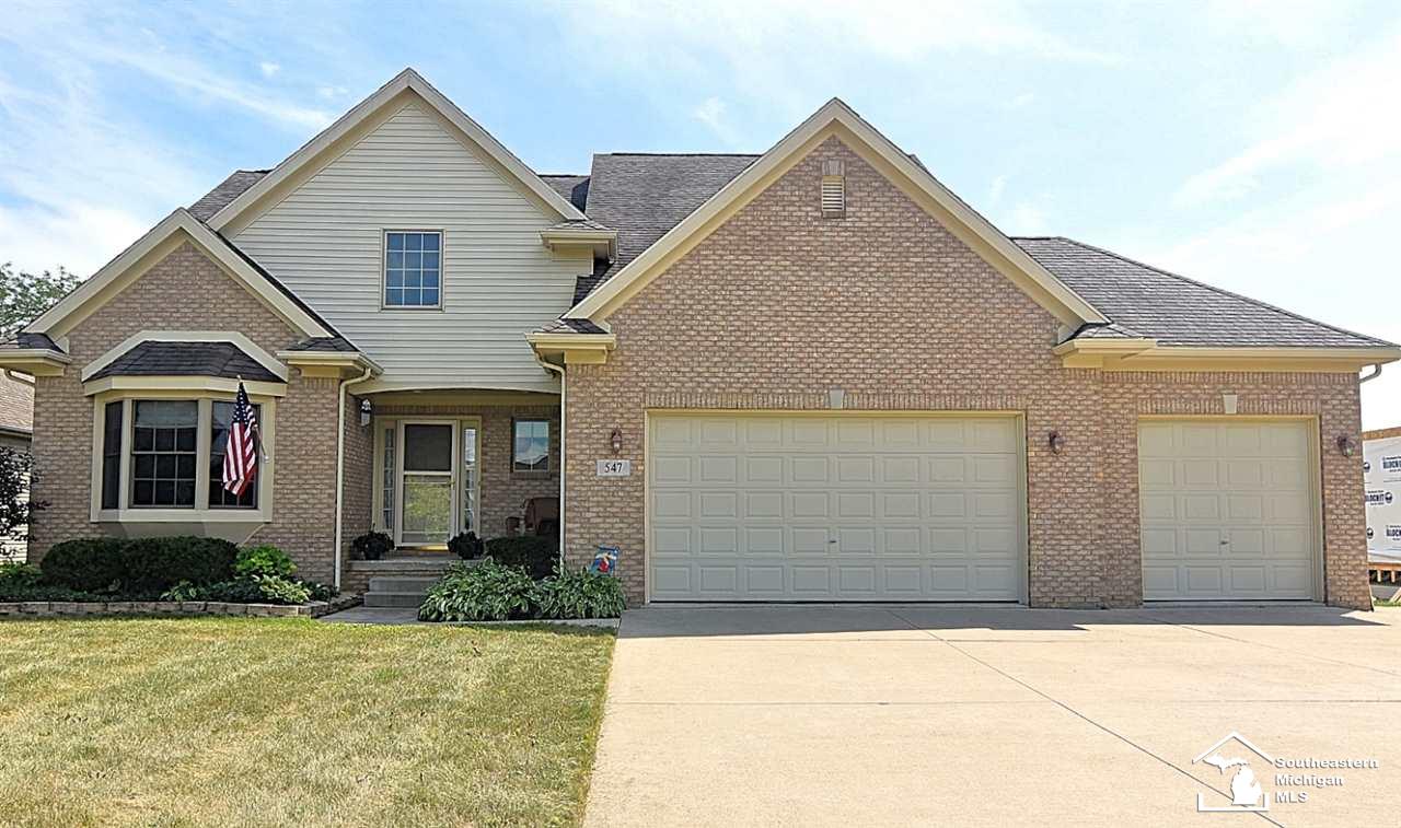 547 Ridge Point Drive Dundee, MI 48131 - Photo 1 of 43 Impressive in Ridge Point