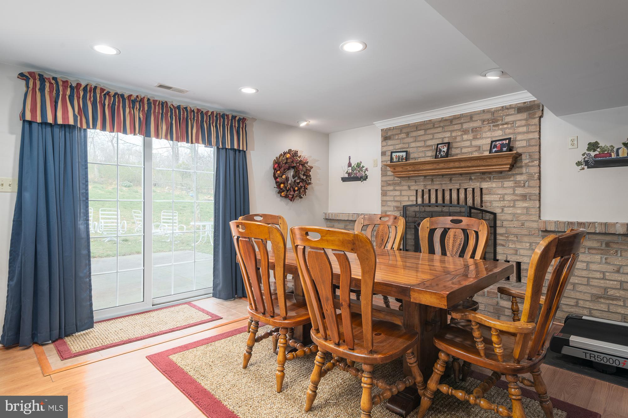 318 Regal Drive Abingdon, MD 21009 - Photo 15 of 43 Sliding doors to patio and back yard