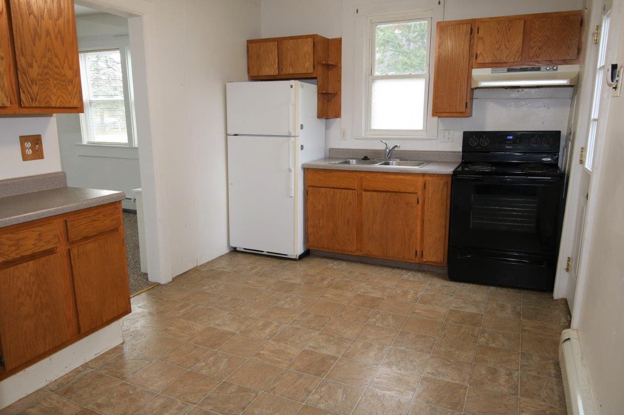 949 Division Street Cheboygan, MI 49721 - Photo 3 of 12 Gallery Image 3