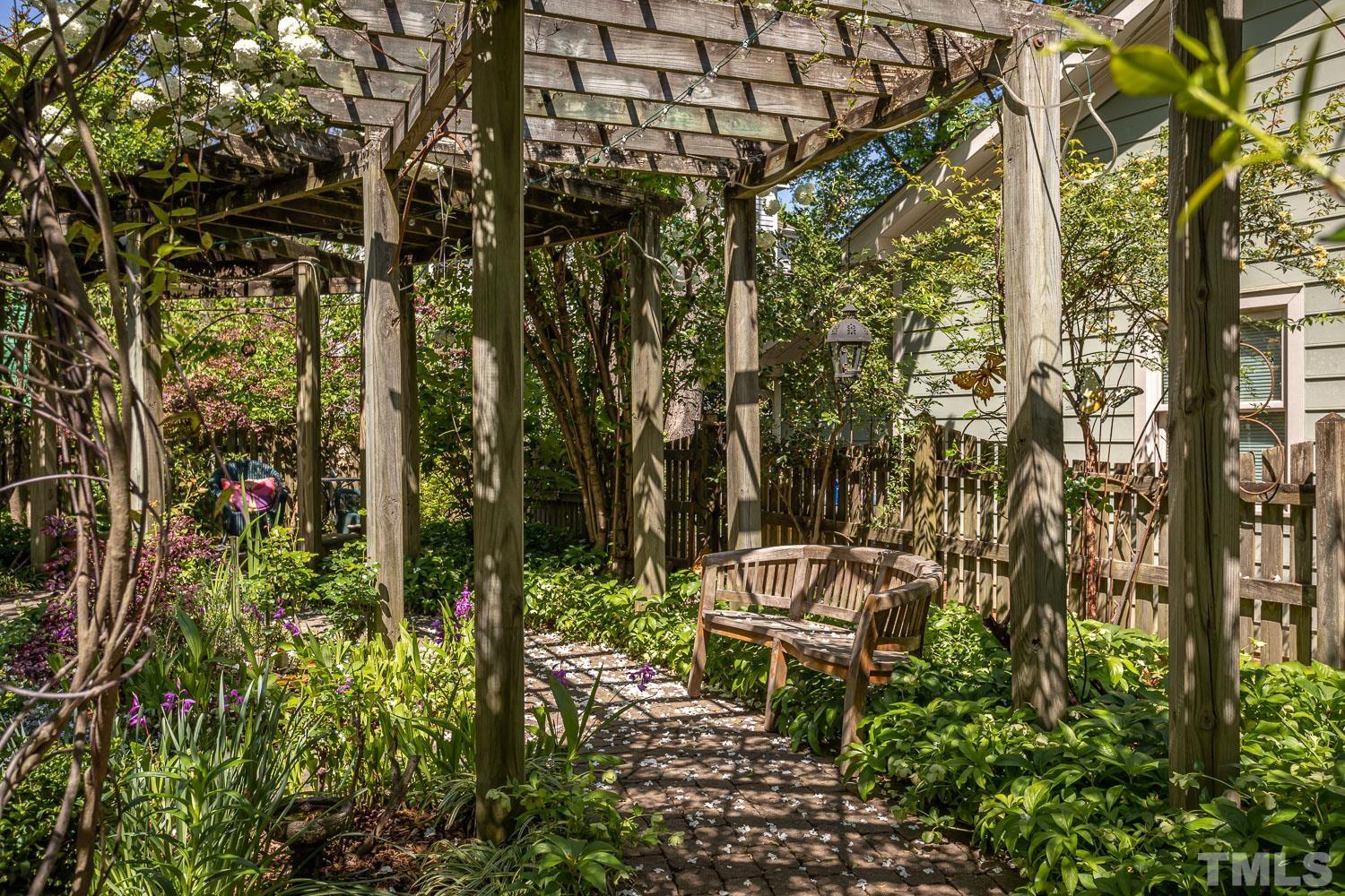 601 Leonidas Court Raleigh, NC 27604 - Photo 32 of 53 a view of a outdoor space