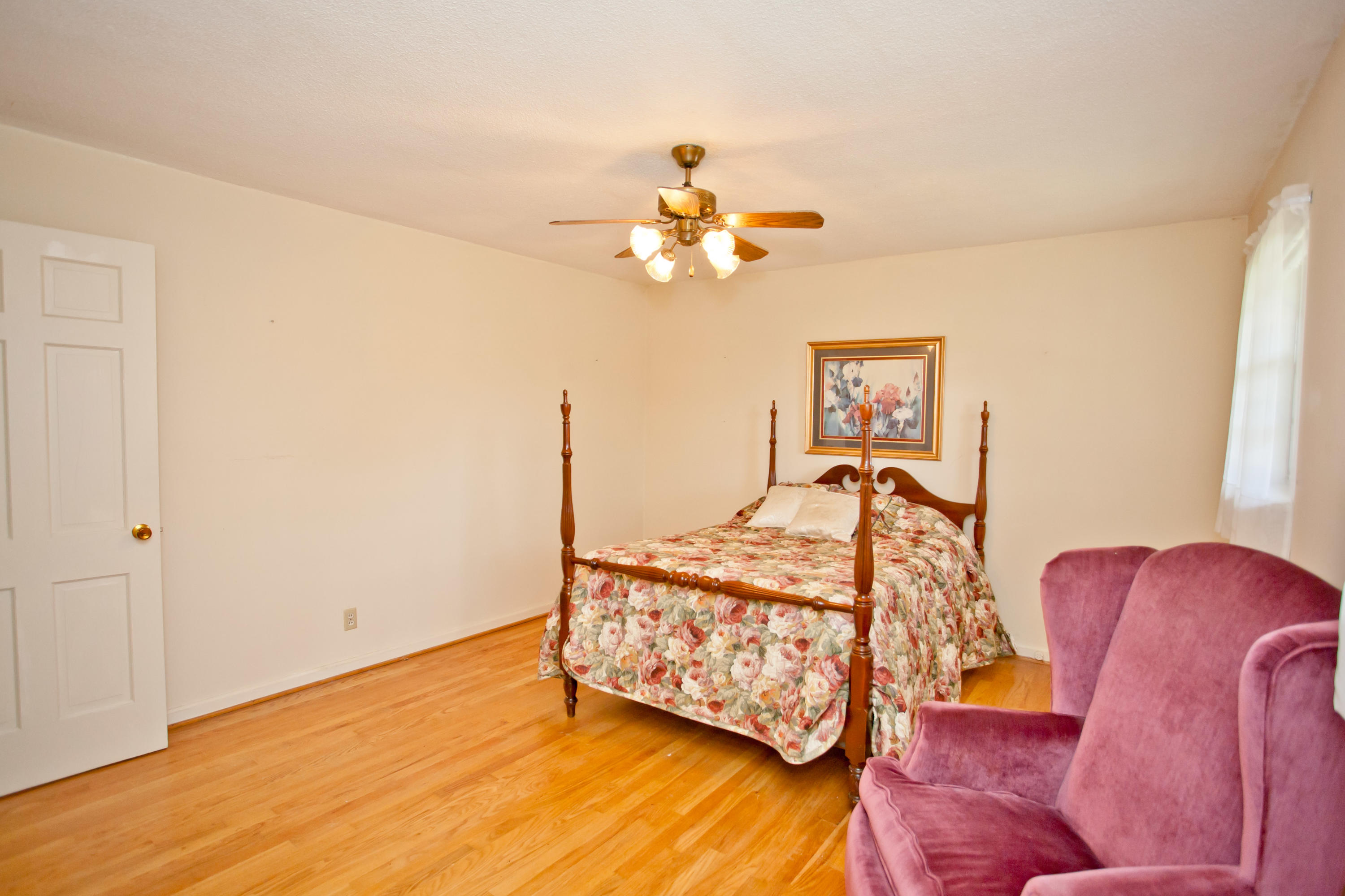 3915 Yorktown Road Chattanooga, TN 37416 - Photo 12 of 16 IMG_5401