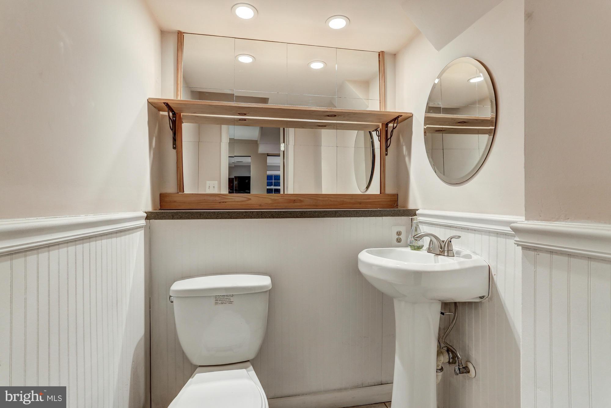 7212 Signal Hill Road Manassas, VA 20111 - Photo 20 of 21 Bath