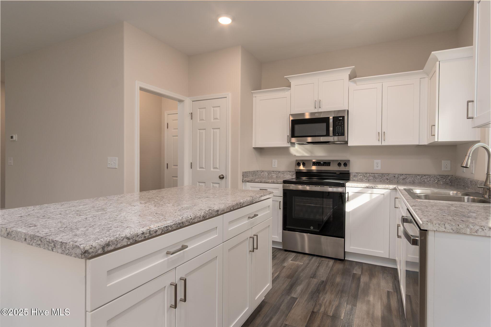 211 Brighttown Road Maysville, NC 28555 - Photo 21 of 41 Kitchen