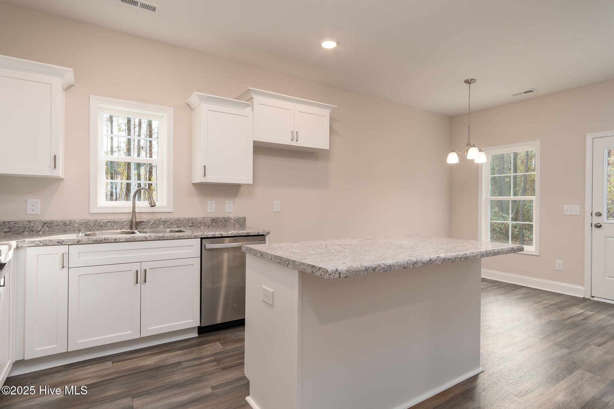 211 Brighttown Road Maysville, NC 28555 - Photo 22 of 41 Kitchen