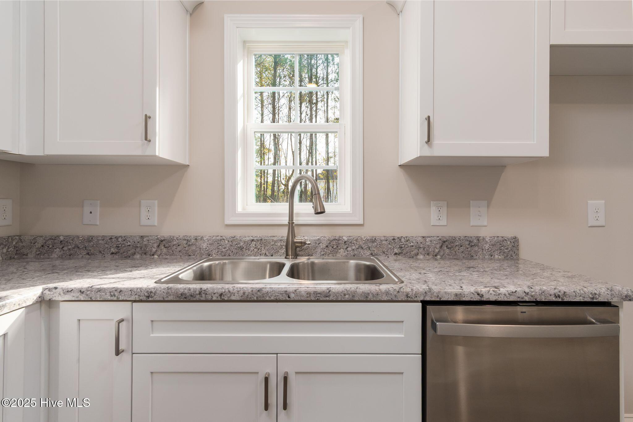 211 Brighttown Road Maysville, NC 28555 - Photo 24 of 41 Kitchen