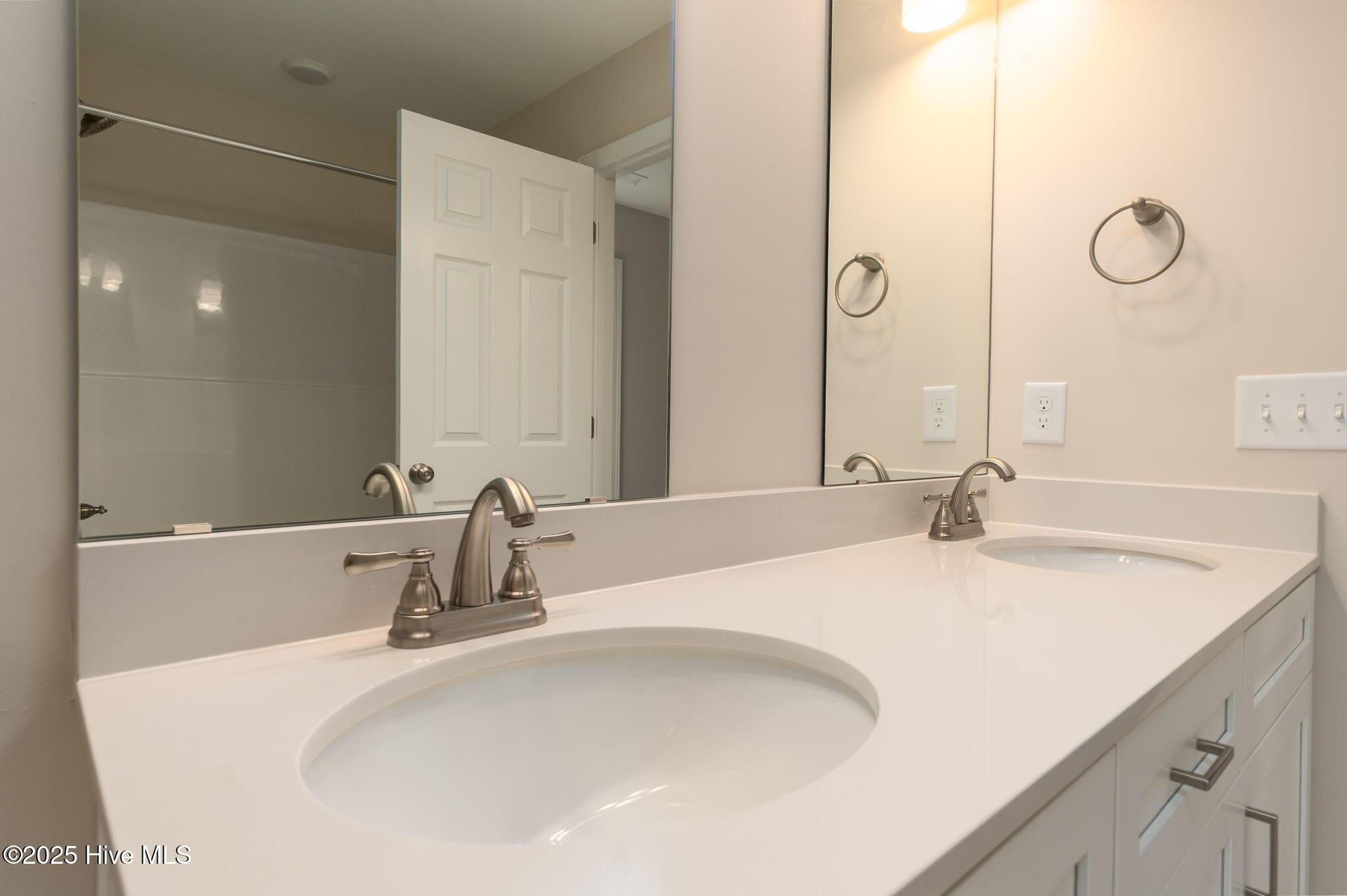 211 Brighttown Road Maysville, NC 28555 - Photo 29 of 41 Primary Bathroom