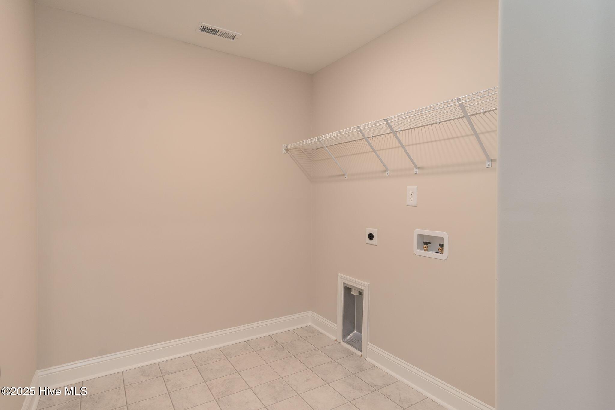 211 Brighttown Road Maysville, NC 28555 - Photo 35 of 41 Laundry Room