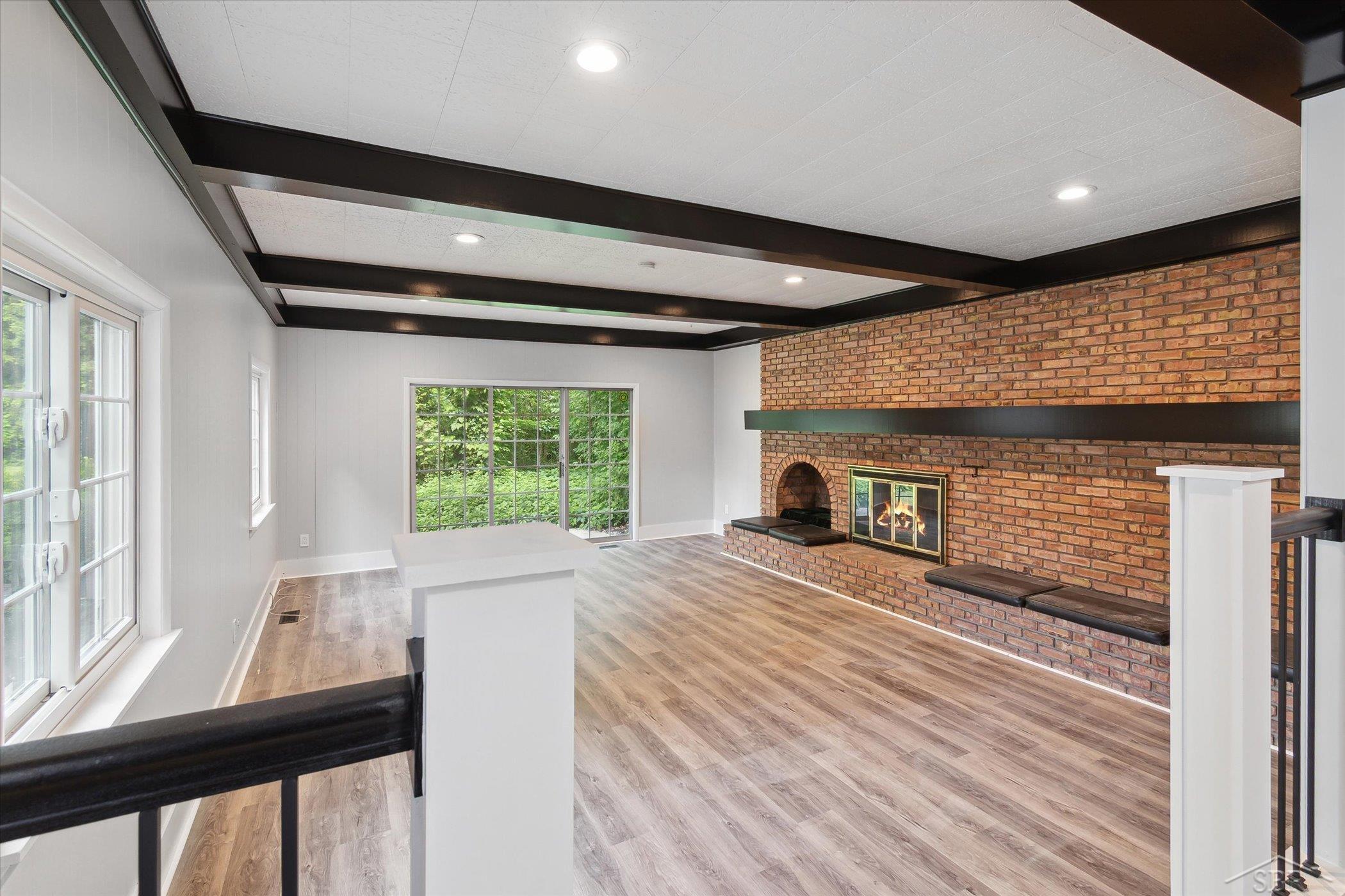 1705 Hemmeter Road Saginaw, MI 48638 - Photo 22 of 60 50128288-21.JPG