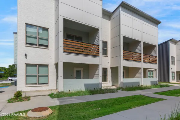 $1,900 | 102 Canvasback Drive, Youngsville, LA 70592