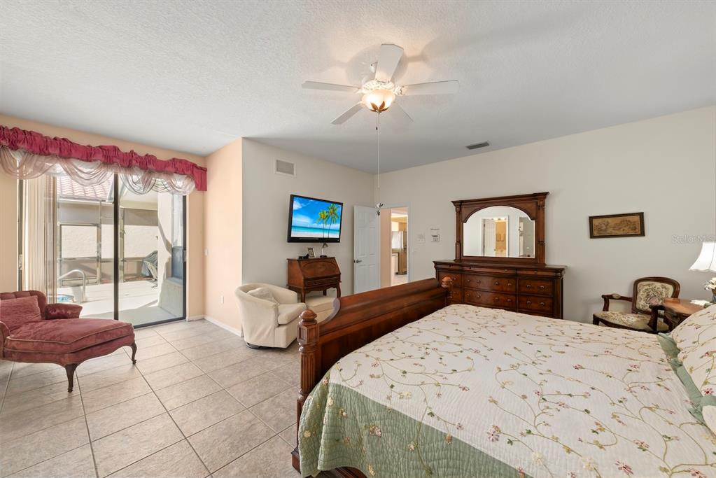 4356 Marcott Circle Sarasota, FL 34233 - Photo 26 of 57