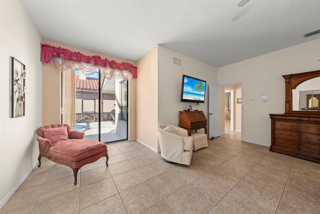 4356 Marcott Circle Sarasota, FL 34233 - Photo 27 of 57