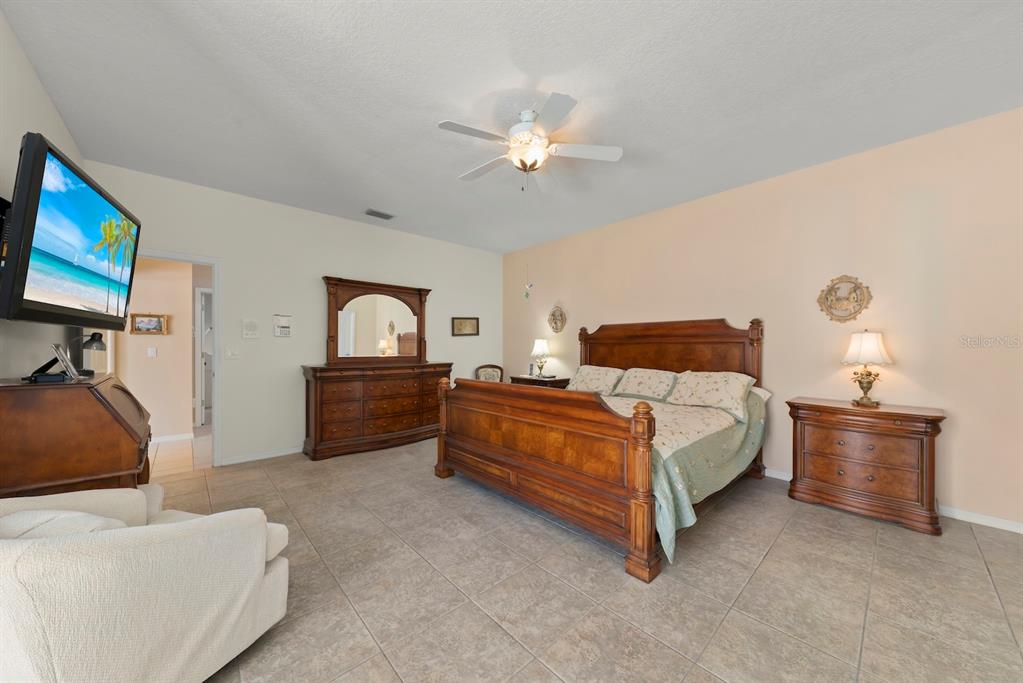 4356 Marcott Circle Sarasota, FL 34233 - Photo 28 of 57