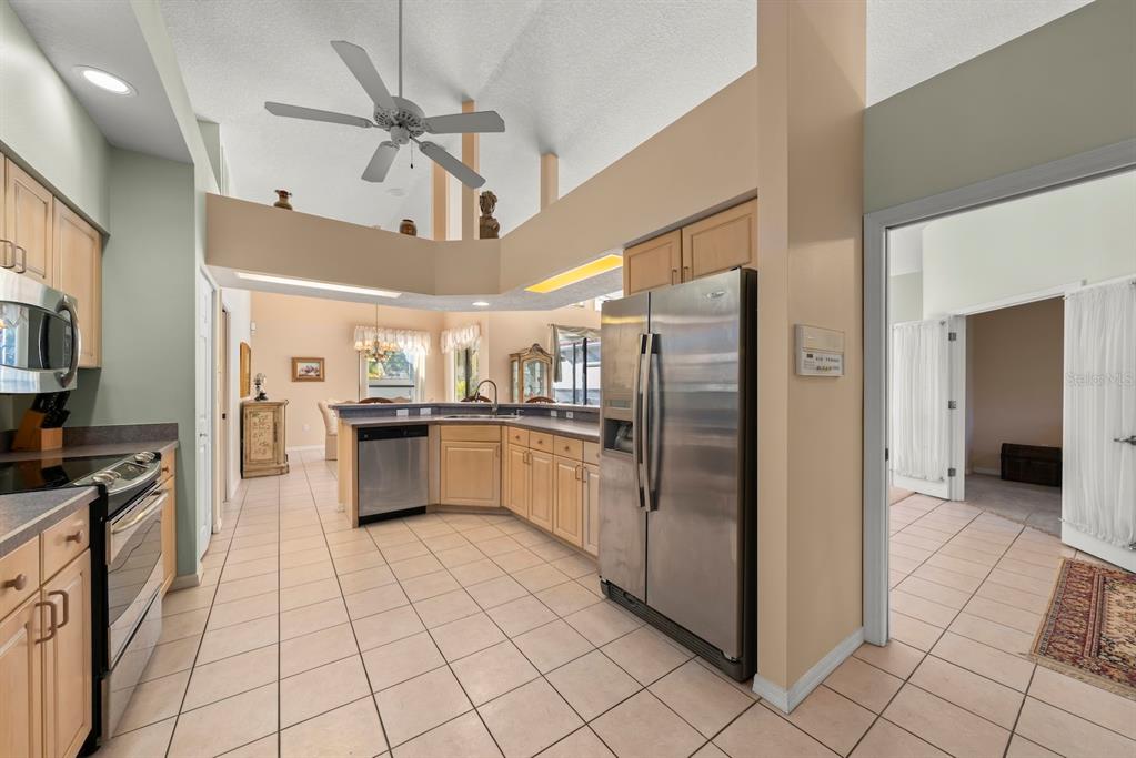 4356 Marcott Circle Sarasota, FL 34233 - Photo 5 of 57