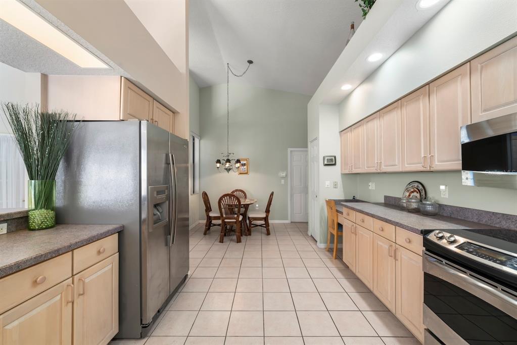 4356 Marcott Circle Sarasota, FL 34233 - Photo 8 of 57