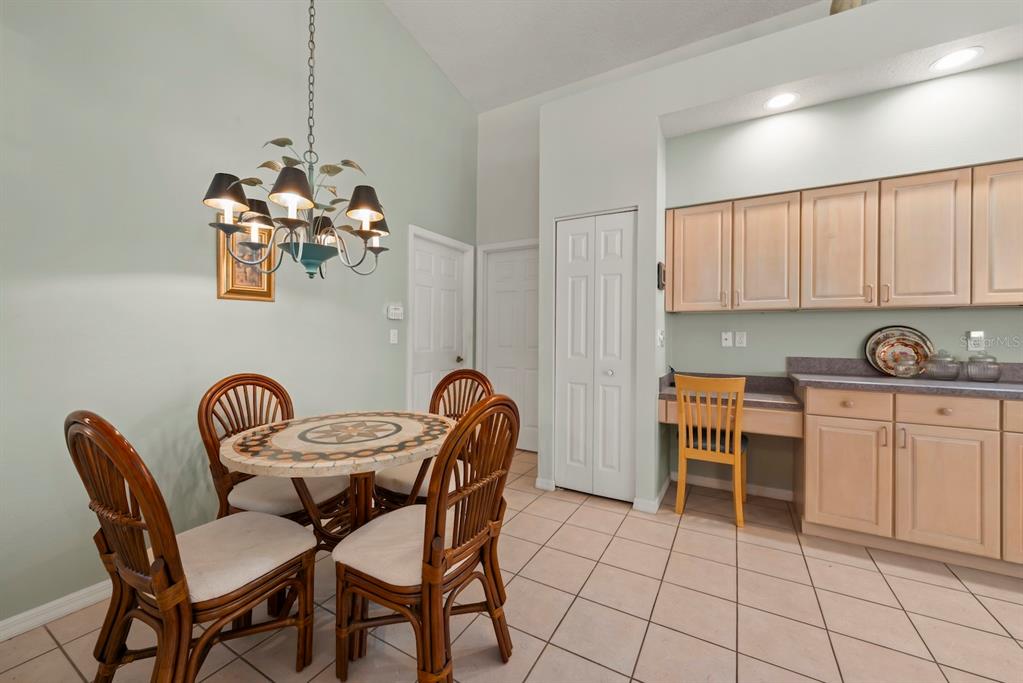 4356 Marcott Circle Sarasota, FL 34233 - Photo 10 of 57