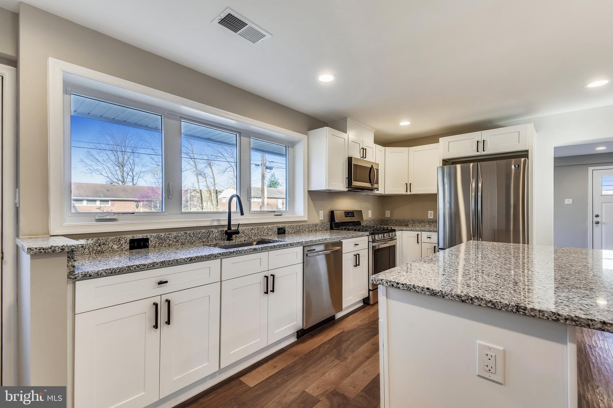 5329 Ravensworth Road Springfield, VA 22151 - Photo 17 of 39