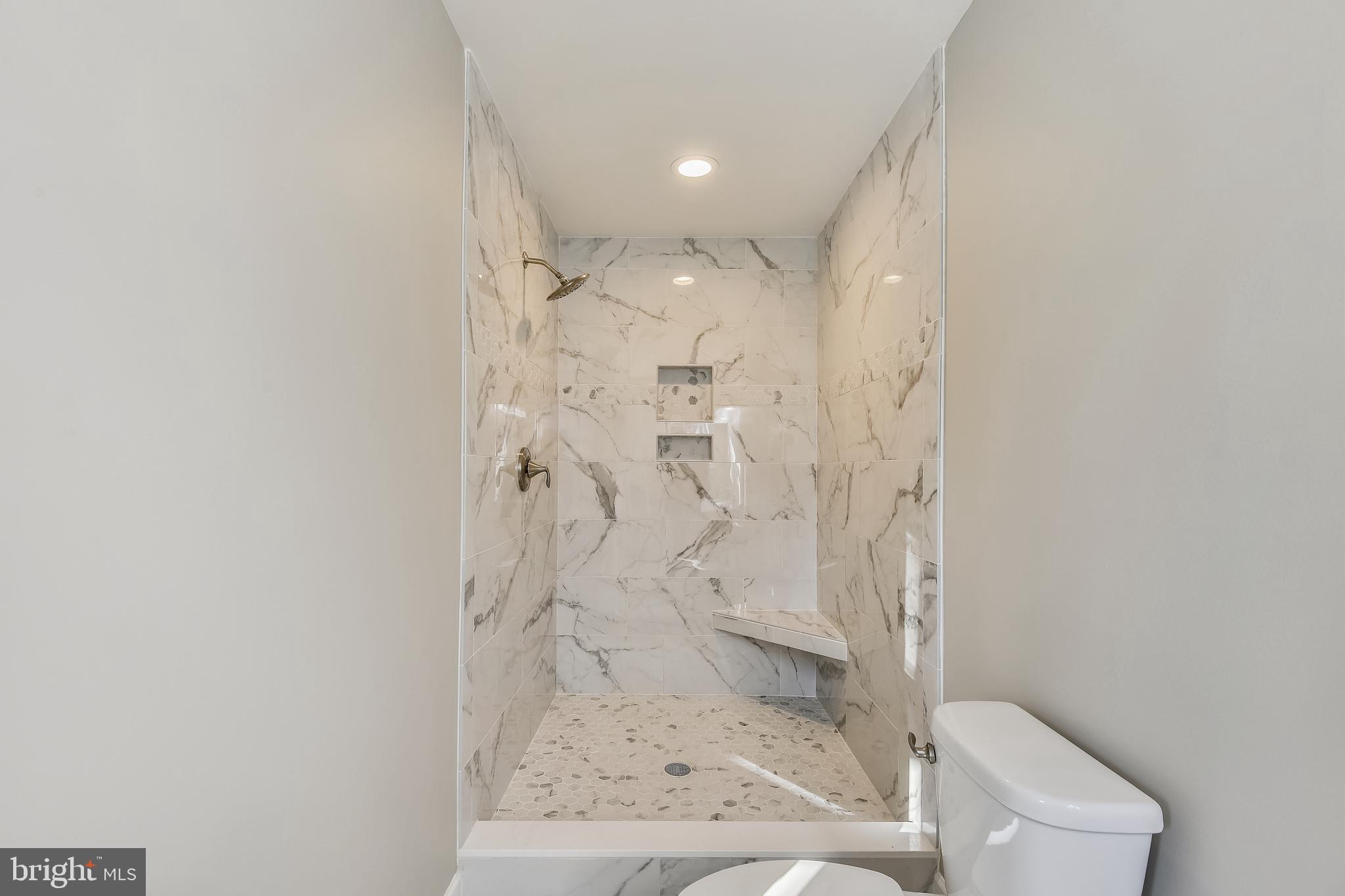 5329 Ravensworth Road Springfield, VA 22151 - Photo 7 of 39