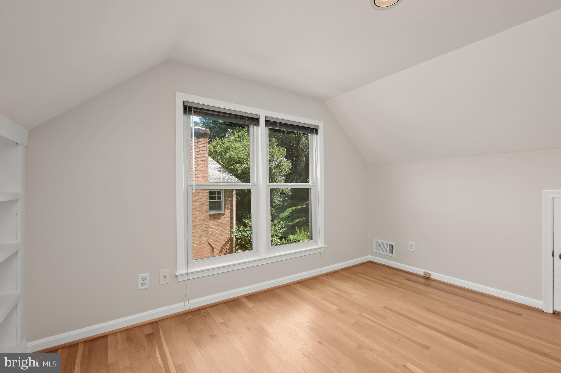 7701 Sebago Road Bethesda, MD 20817 - Photo 19 of 50 Primary Bedroom