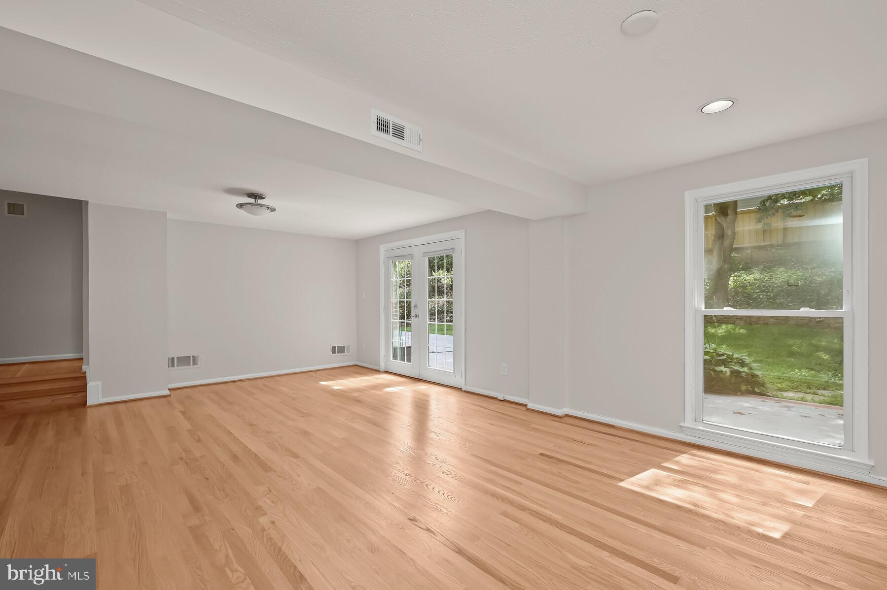 7701 Sebago Road Bethesda, MD 20817 - Photo 32 of 50