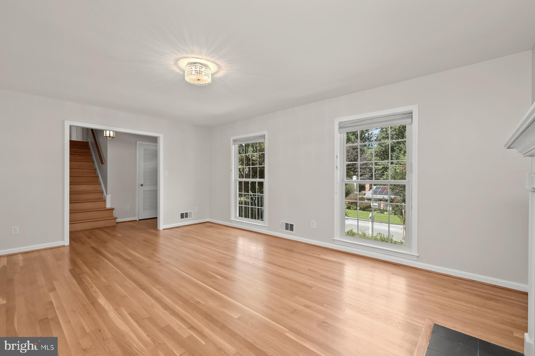 7701 Sebago Road Bethesda, MD 20817 - Photo 38 of 50 Living Room