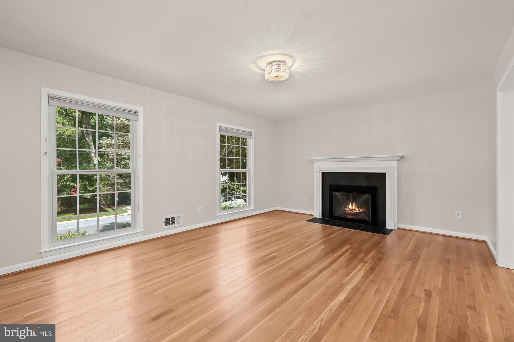 7701 Sebago Road Bethesda, MD 20817 - Photo 39 of 50 Living Room