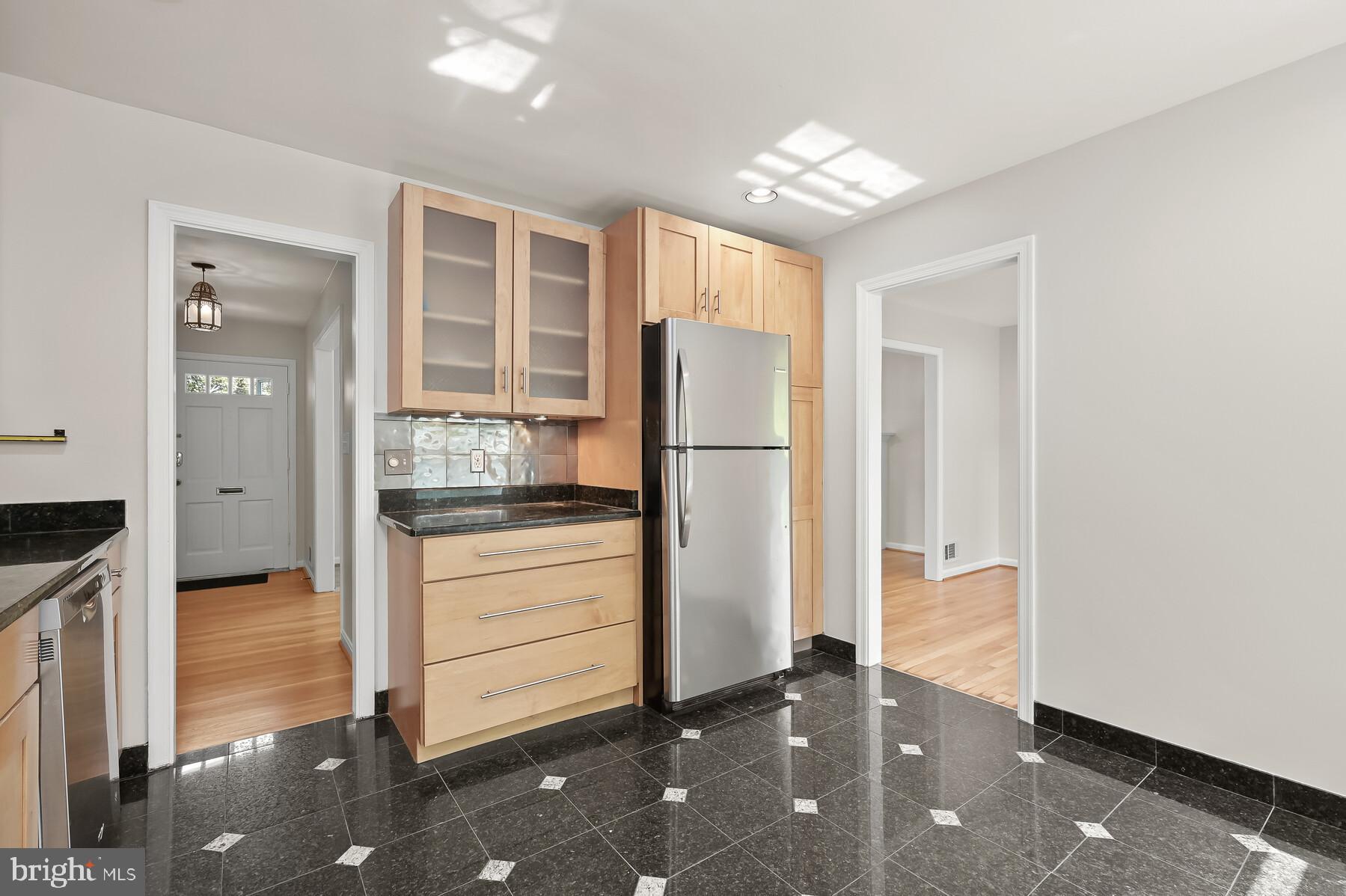 7701 Sebago Road Bethesda, MD 20817 - Photo 4 of 50 Updated kitchen