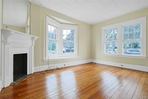 $1,950 | 105 South Broadway, Unit 104, Nyack, NY 10960