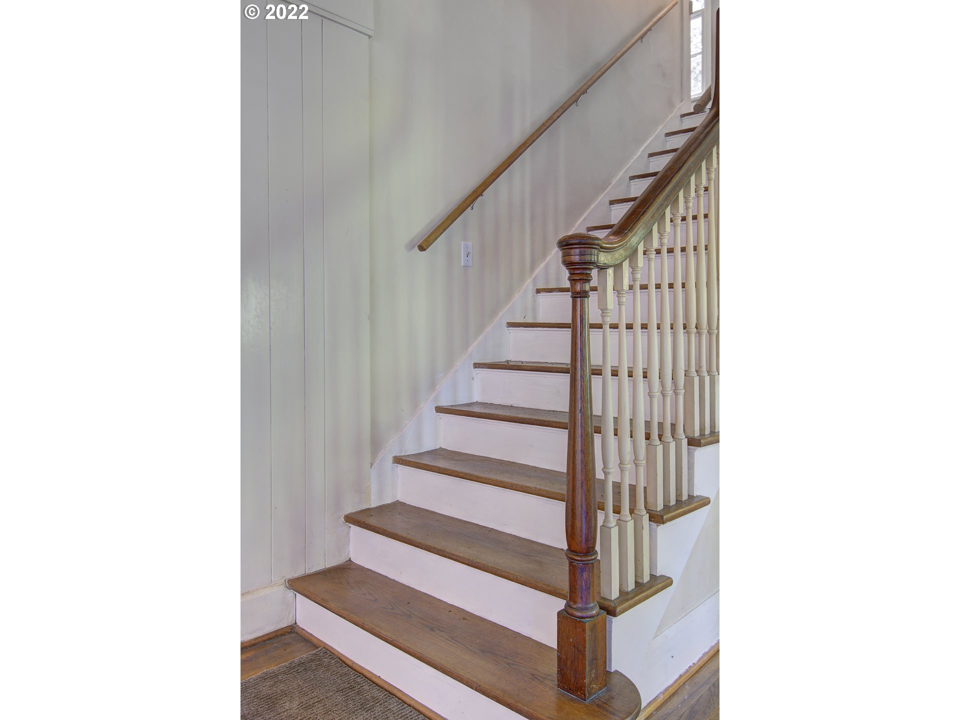 1110 Southeast Littlepage Road Corbett, OR 97019 - Photo 15 of 31 a view of entryway