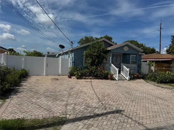 $450,000 | 3322 West St Joseph Street, Tampa, FL 33607