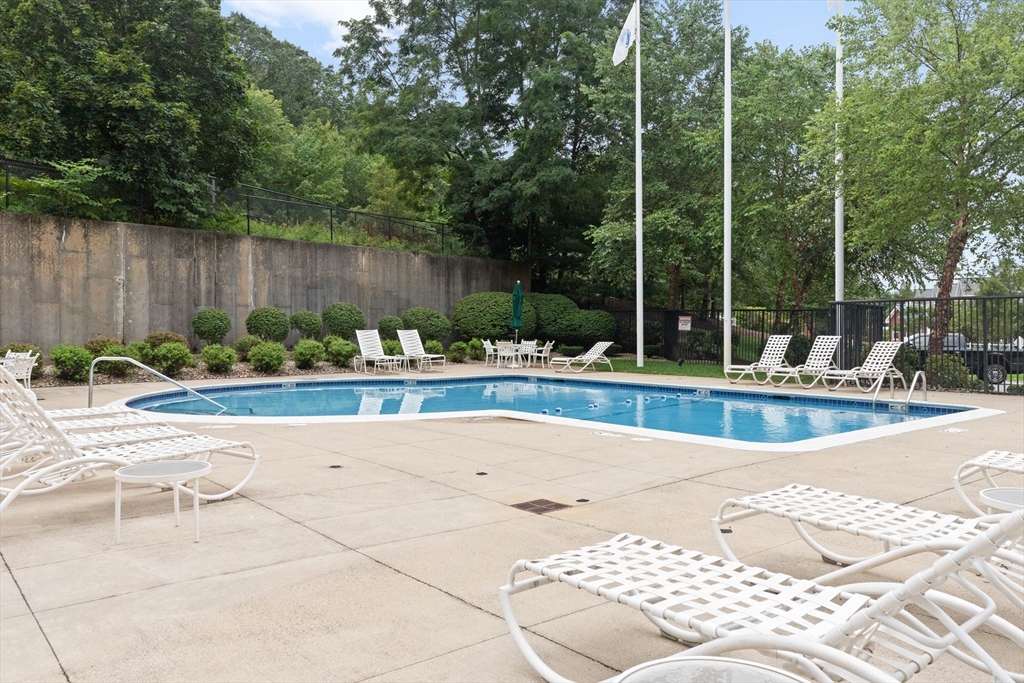 38 Village Road, Unit 614 Middleton, MA 01949 - Photo 6 of 36 Gallery Image 6