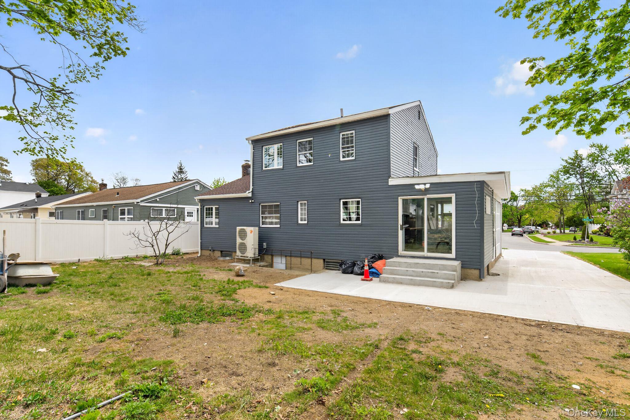 1524 Bowe Road Valley Stream, NY 11580 - Photo 14 of 17