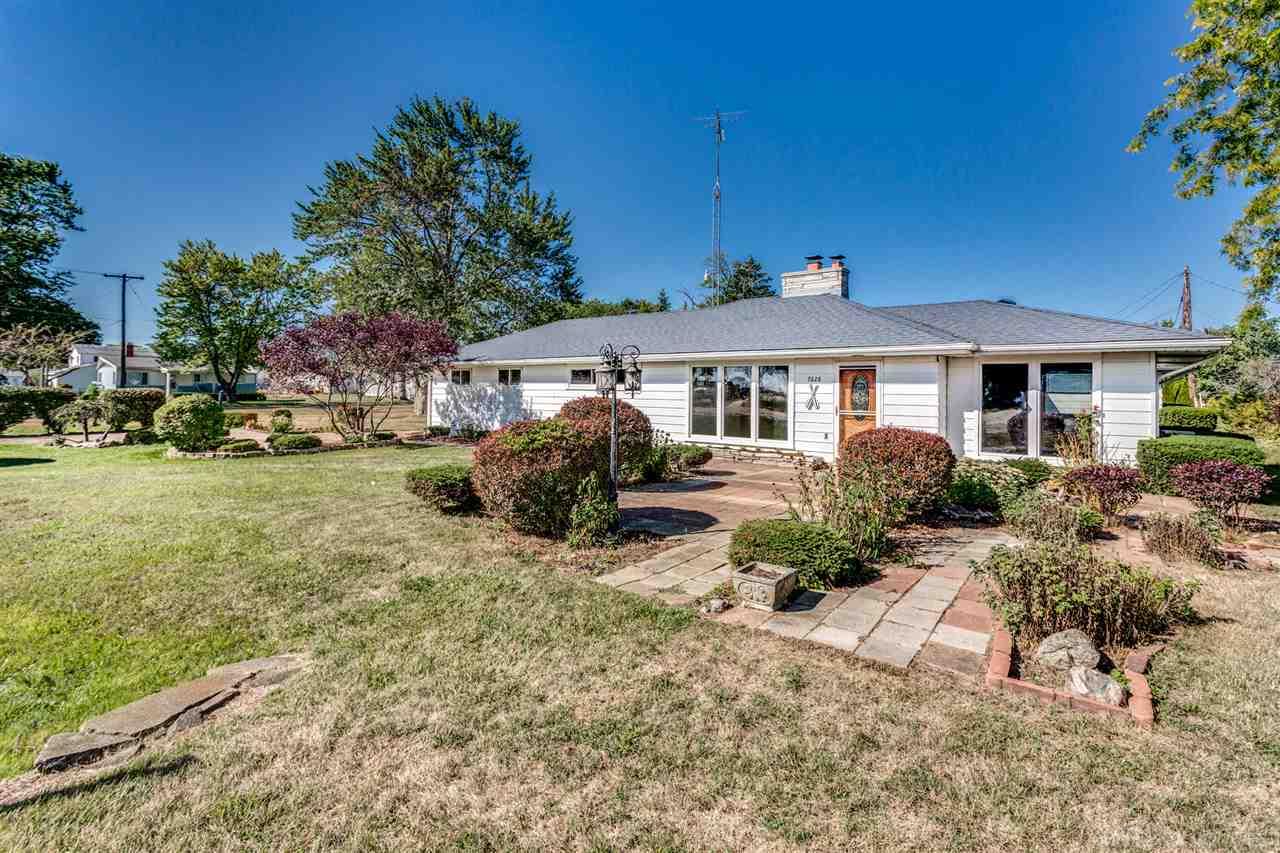 7628 Holiday Road Lexington, MI 48450 - Photo 1 of 32