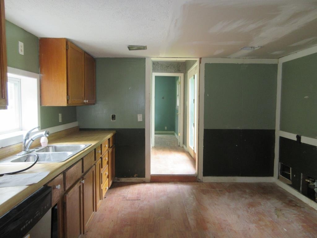 3040 Rice Avenue Rockford, IL 61101 - Photo 3 of 10 Gallery Image 3
