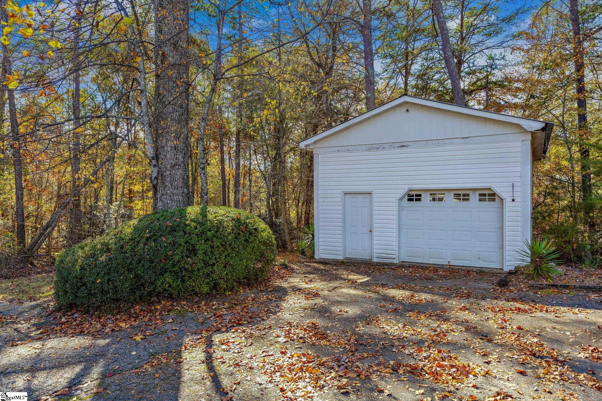 1610 Saluda Dam Road Easley, SC 29640 - Photo 33 of 40