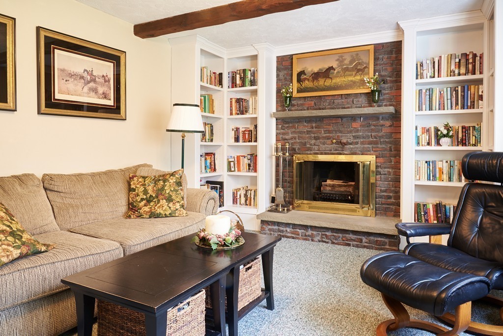 89 Fuller Brook Road Wellesley, MA 02482 - Photo 7 of 23