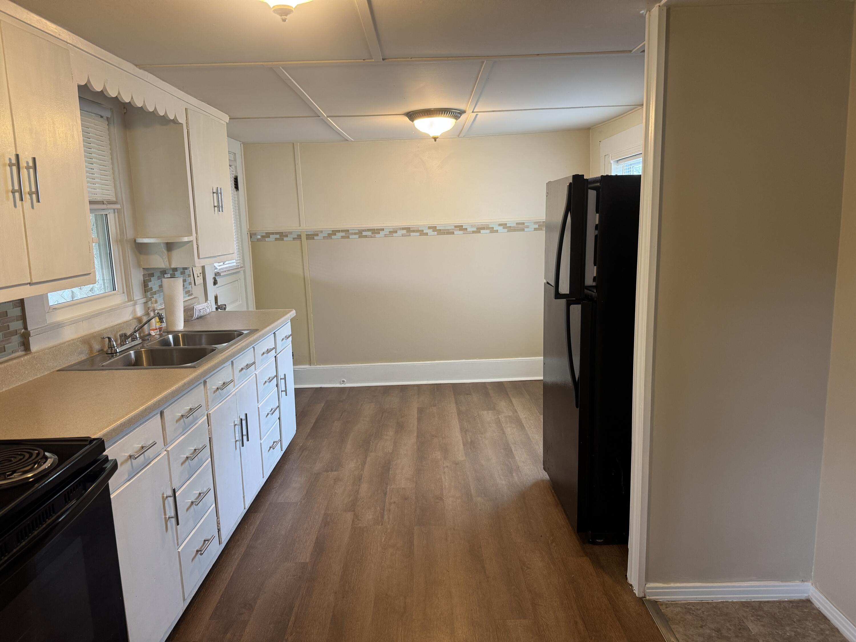 1003 Main Street Murray, KY 42071 - Photo 14 of 27 Kitchen