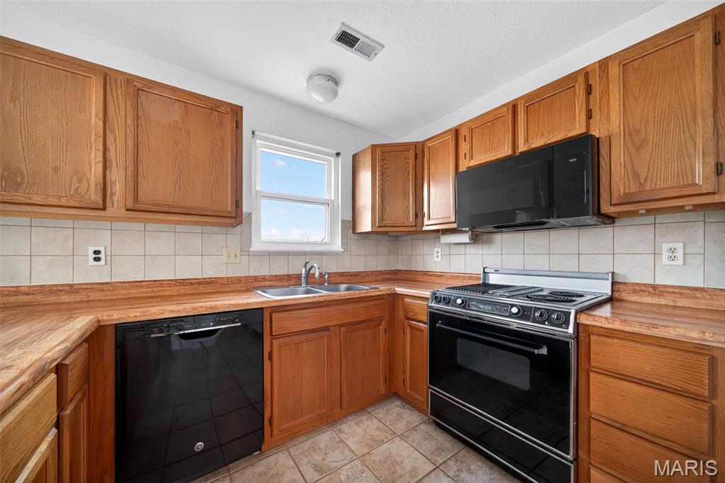 1283 Dell Ridge Court, Unit 6 St. Charles, MO 63303 - Photo 12 of 23