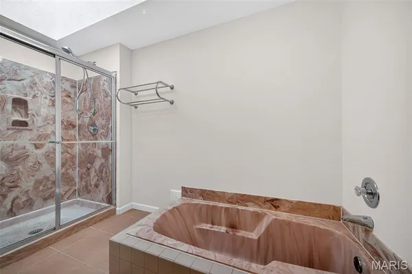 $195,000 | 1283 Dell Ridge Court, Unit 6, St. Charles, MO 63303