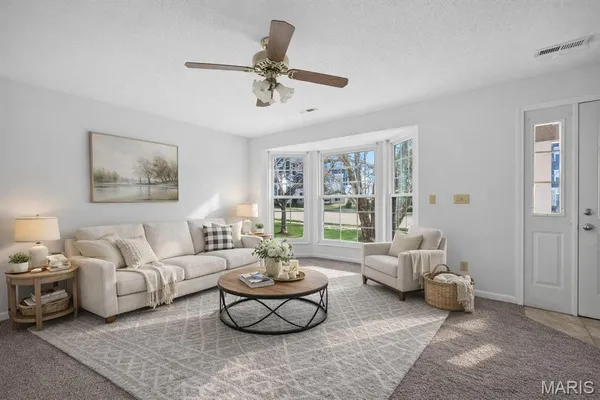 $195,000 | 1283 Dell Ridge Court, Unit 6, St. Charles, MO 63303