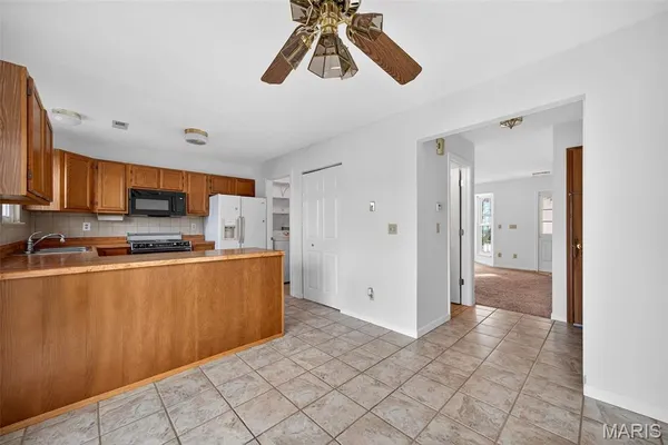 $195,000 | 1283 Dell Ridge Court, Unit 6, St. Charles, MO 63303