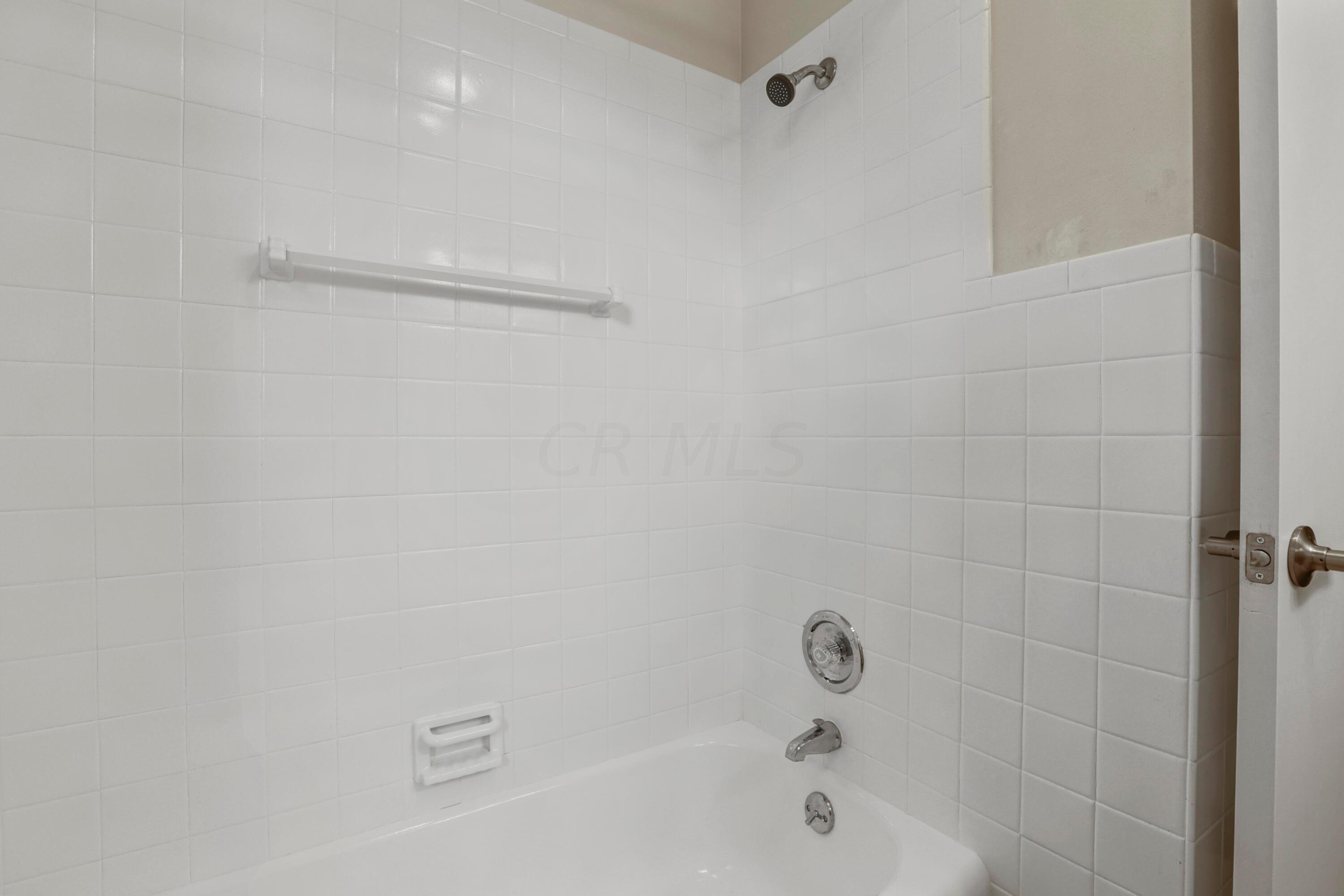 1843 Cardiff Road Newark, OH 43055 - Photo 13 of 66 0V3A0837