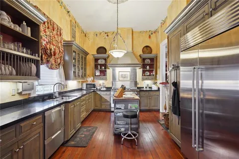 $1,050,000 | 830 St Peter, New Orleans, LA 70116