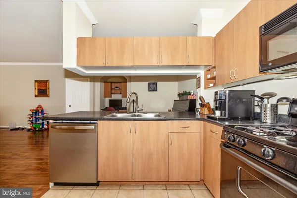 $325,000 | 19620 Galway Bay Circle, Unit 103, Germantown, MD 20874