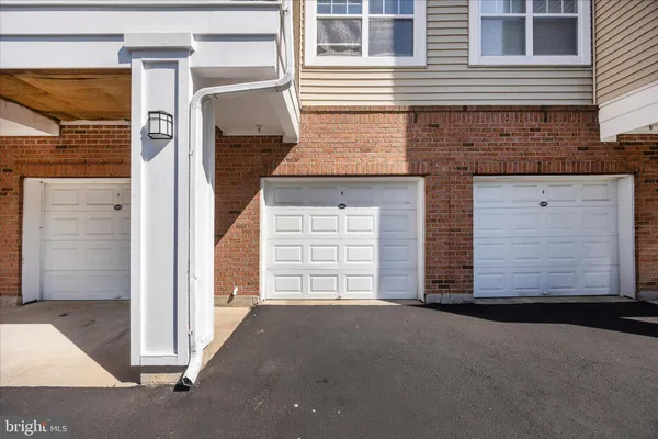 $325,000 | 19620 Galway Bay Circle, Unit 103, Germantown, MD 20874