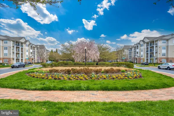 $325,000 | 19620 Galway Bay Circle, Unit 103, Germantown, MD 20874