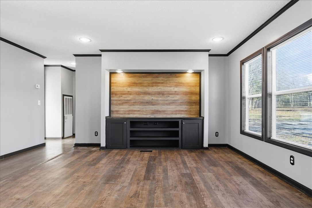 313 West Lake Street Iva, SC 29655 - Photo 11 of 41