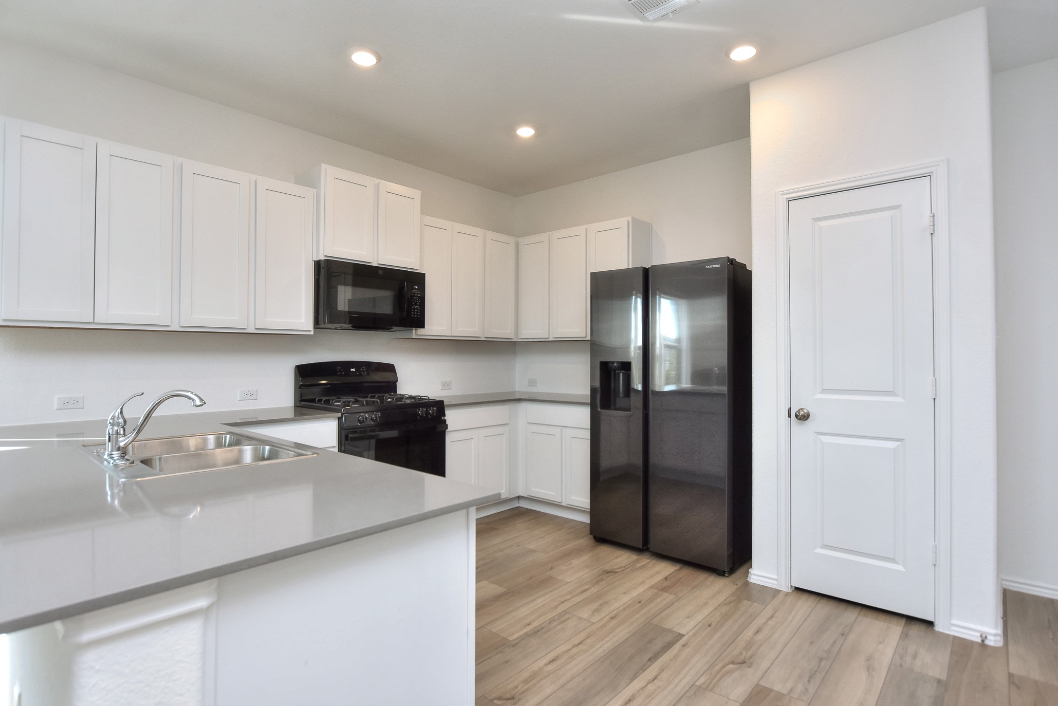 2221 Four Waters Loop Georgetown, TX 78628 - Photo 14 of 40 Kitchen