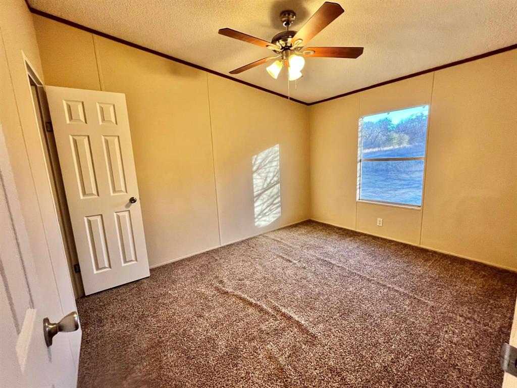 1085 Highland Circle Springtown, TX 76082 - Photo 18 of 29 Bed 4