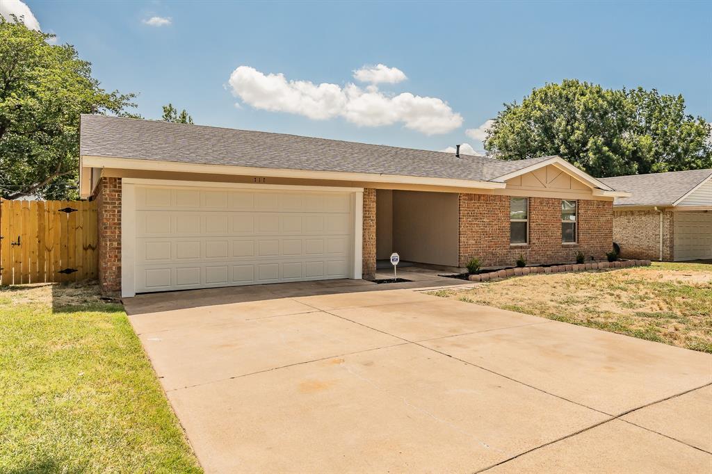 717 Blue Ridge Trail Saginaw, TX 76179 - Photo 2 of 40